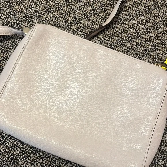 Gorgeous Kate Spade in Cream/Yellow! Perfect for Spring!  Excellent Condition - Picture 5 of 6